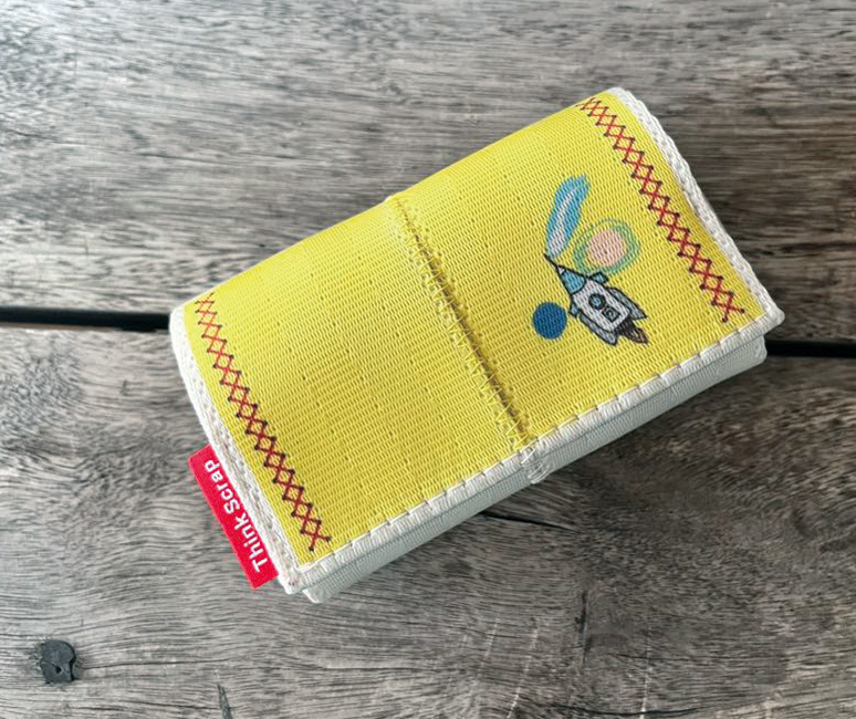 Think Scrap×なかまのうた カードケース〈クレヨンロケット〉